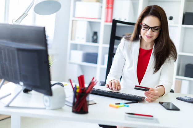 บัตรกดเงินสดคืออะไร