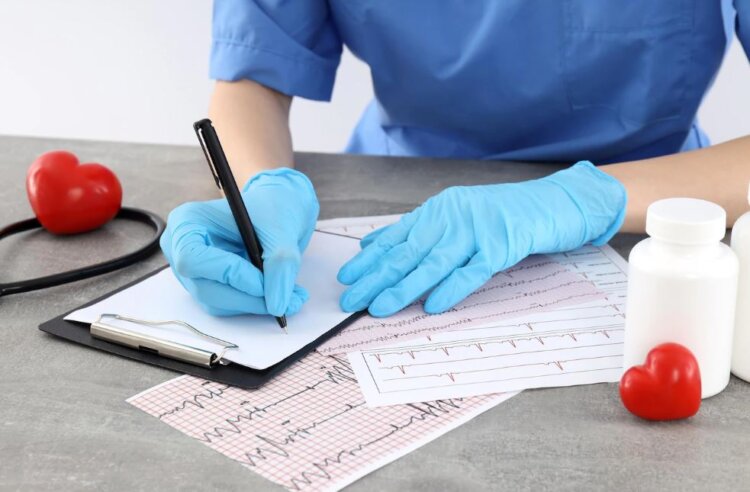 มี ประกัน สังคม แล้ว ใช้ บัตร ทอง ได้ ไหม